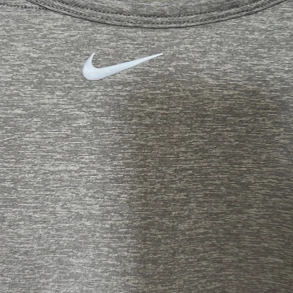Nike dri fit gray athletic shirt medium athletic top cut out collar - Picture 4 of 4